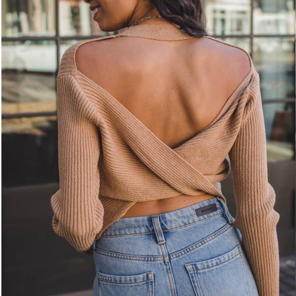 Astr Tan Open-Back Sweater - Picture 9 of 9